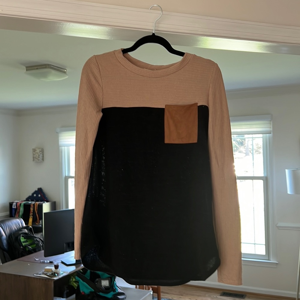 Magnolia Boutique Women’s Blouse, size Small